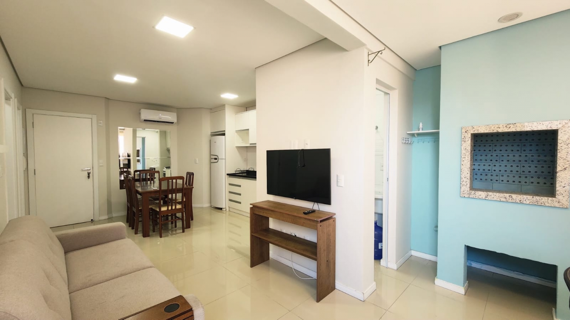 EXCLUSIVO: Apartamento MOBILIADO com Suíte no Centro de Itajaí - Apartamentos | Adriana Magalhães Corretora CRECI 35.366