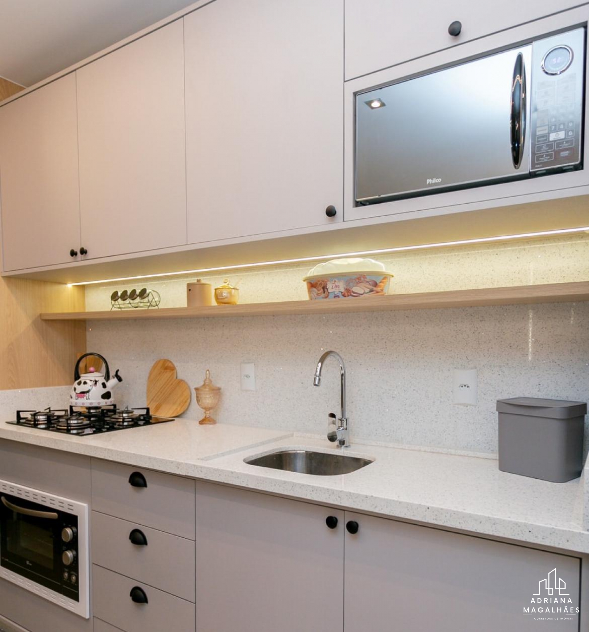 VENDA: Apartamento com Suíte + 2 quartos no Bairro São João. - Um imóvel que encanta na primeira impressão, bem iluminado e com localização estratégica, perto de tudo! - Apartamentos | Adriana Magalhães Corretora CRECI 35.366